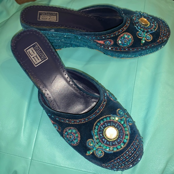 Boho blue velvet wedges